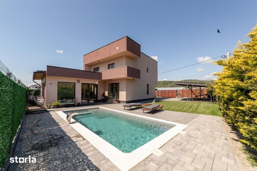 Casă cu 5 camere cu Teren 500 Mp în Ștefănești