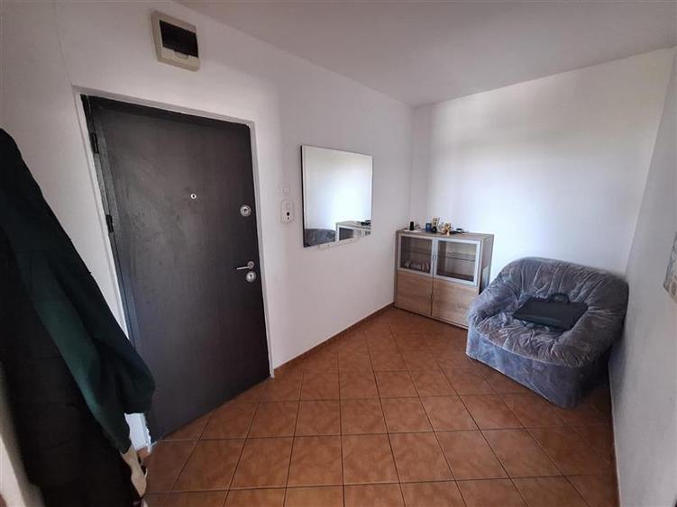Apartament cu 2 camere decomandat în Narcisa
