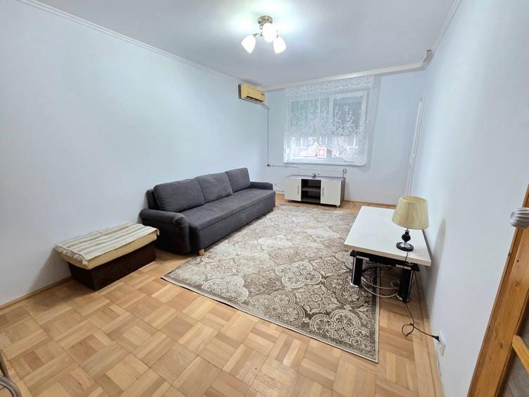 Apartament cu 2 camere decomandat în Uverturii