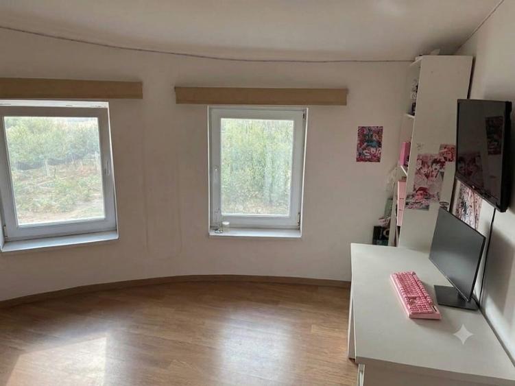 Duplex cu 5 camere cu Teren 980 Mp în Săcălaz