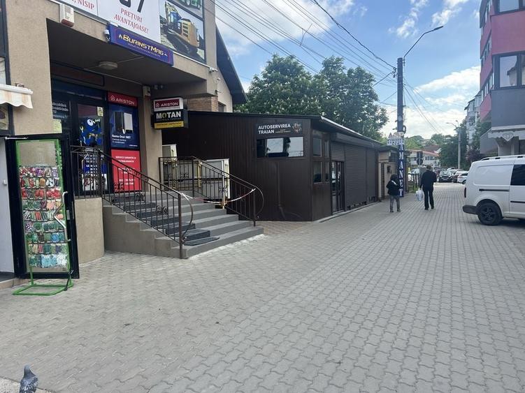 Spațiu comercial, de 200 mp, în Florești