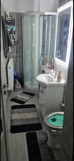 Apartament cu 2 camere nedecomandat în Central