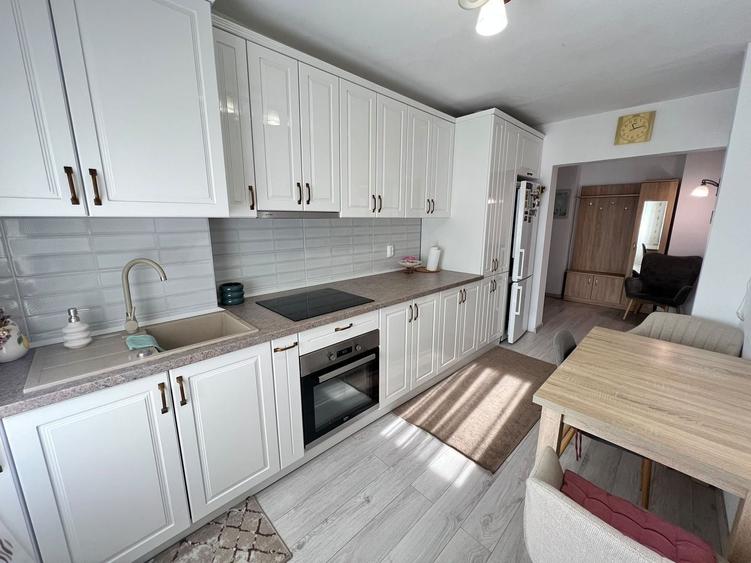 Apartament cu 3 camere decomandat, mobilat în Mănăștur