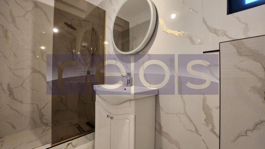 Casă individuală cu 6 camere cu Canalizare în Străulești