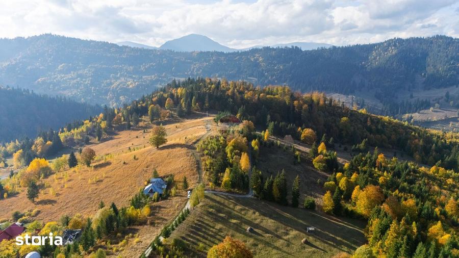 Teren de 7785 mp, în Ceahlău