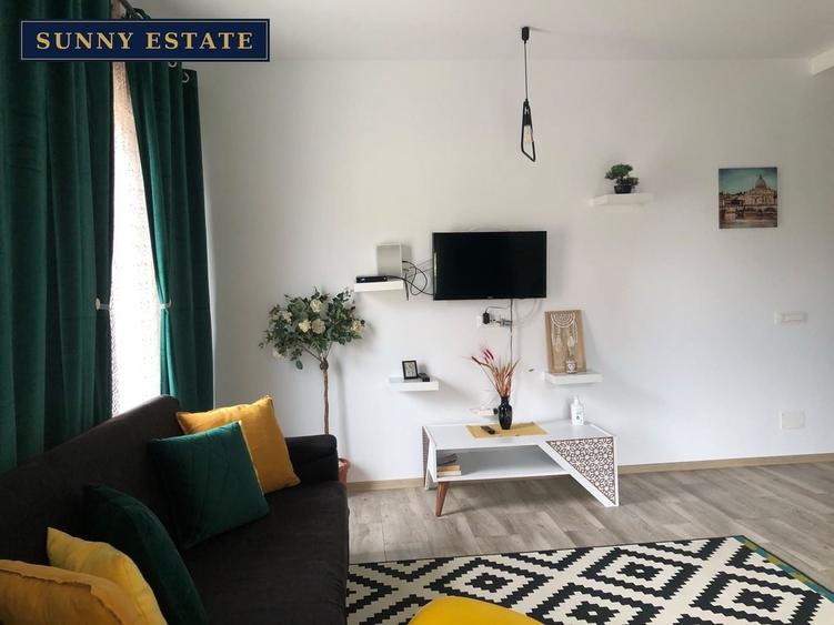 Apartament cu 2 camere semidecomandat, mobilat în Central