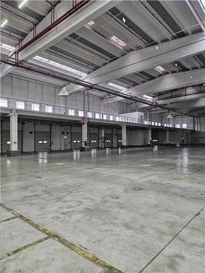 Spațiu industrial, de 5,000 mp, în Est