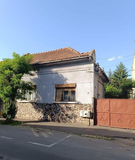 Casă cu 3 camere în Central