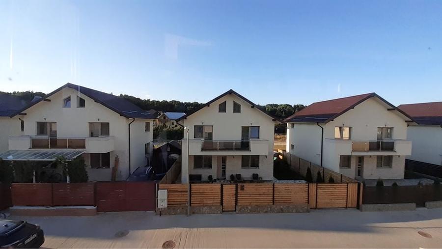 Apartament cu 2 camere decomandat în Trivale