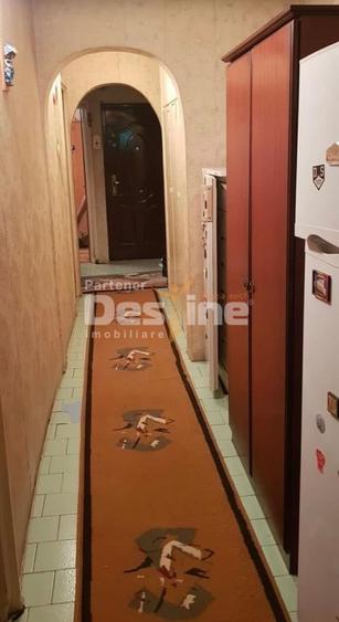 Apartament cu 3 camere decomandat, mobilat în Rahova