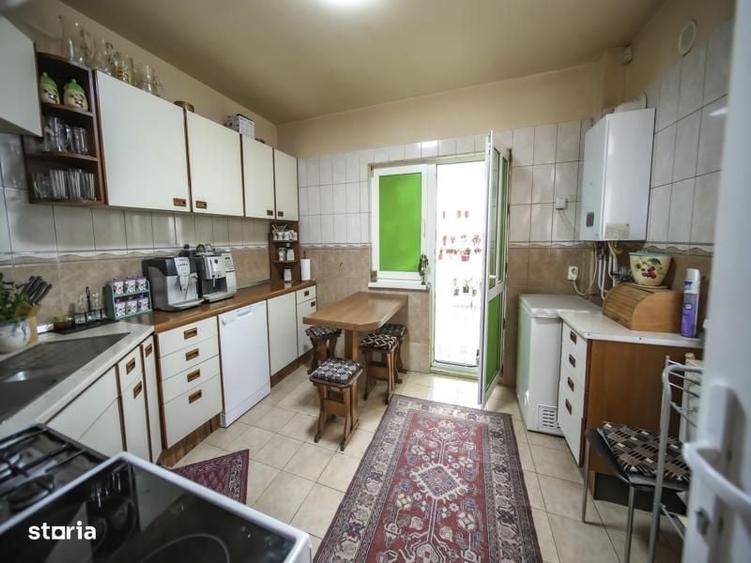 Casă cu 4 camere cu Teren 250 Mp în Criș