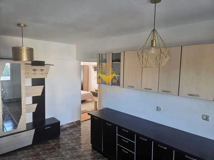 Apartament cu 2 camere decomandat, mobilat în Plopilor