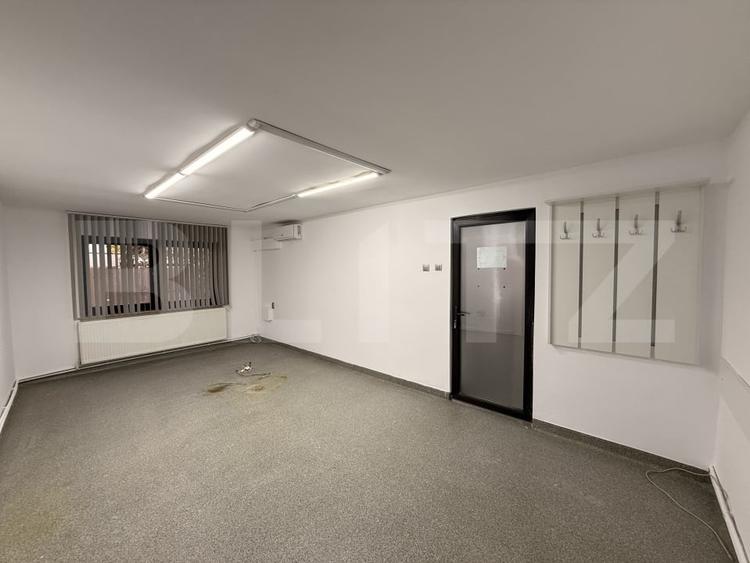 Spațiu comercial, de 223.19999694824 mp, în 1 Mai