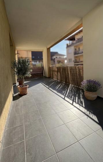 Apartament cu 2 camere decomandat în Florești