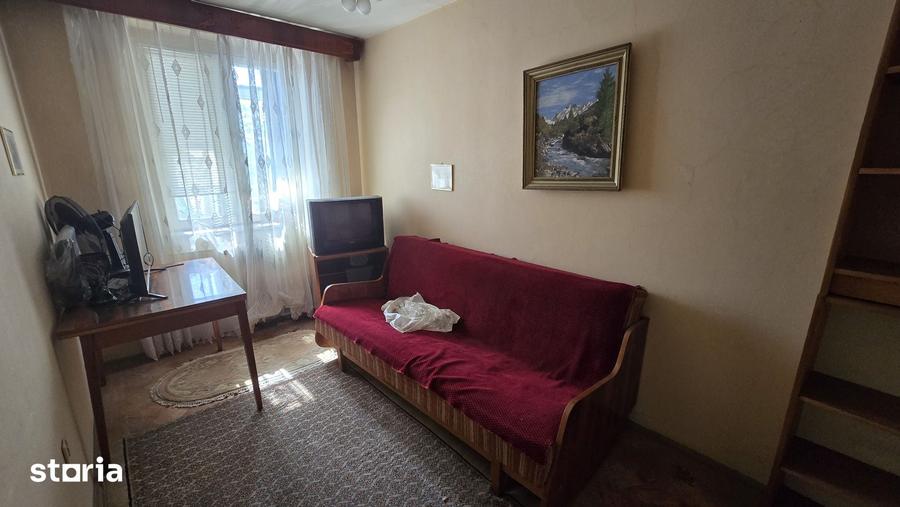 Apartament cu 3 camere în Craiovei