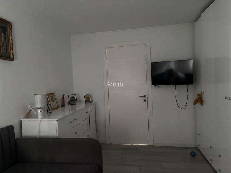 Casă cu 3 camere cu Teren 900 Mp în Central