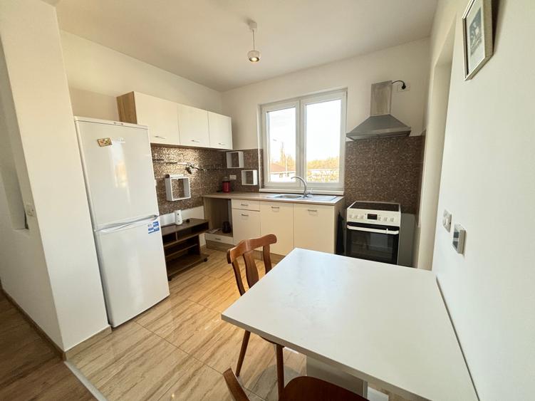 Apartament cu 2 camere semidecomandat în Aradului