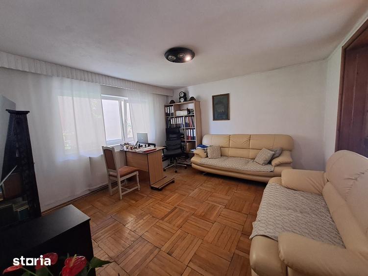 Casă cu 5 camere cu Teren 600 Mp în Nord