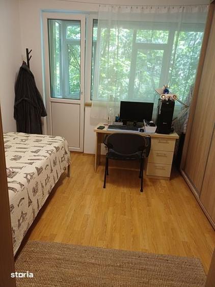 Apartament cu 4 camere semidecomandat în Militari