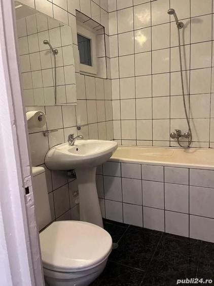 Apartament cu 3 camere decomandat, mobilat în Tei