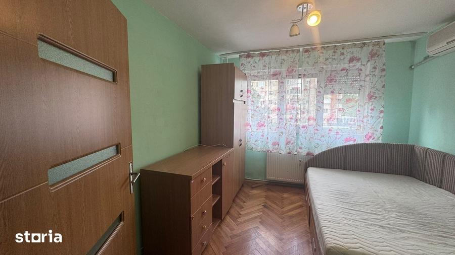 Apartament cu 3 camere decomandat în Dacia