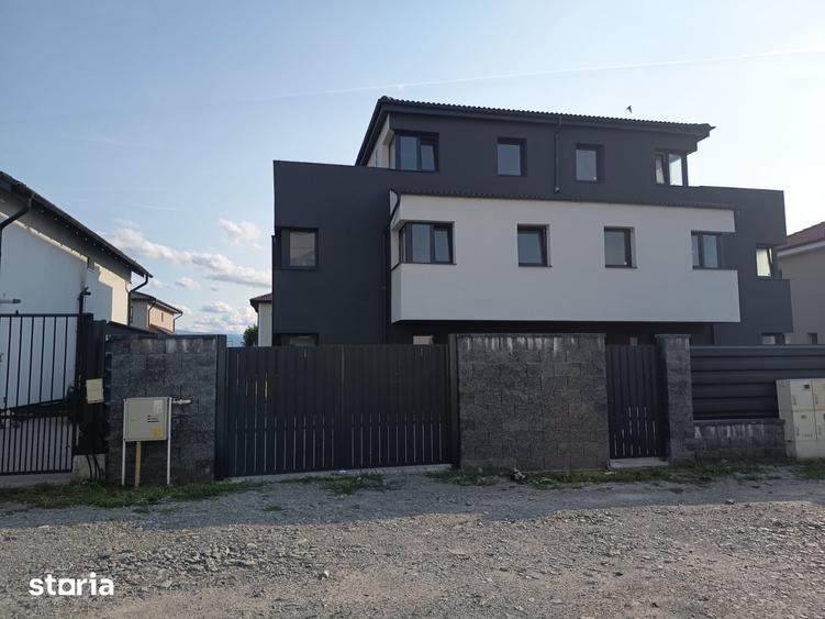 Casă cu 5 camere cu Teren 350 Mp în Șura Mică