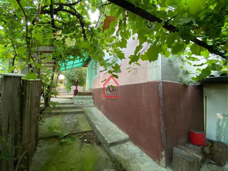 Casă individuală cu 2 camere cu Canalizare în Erbiceni
