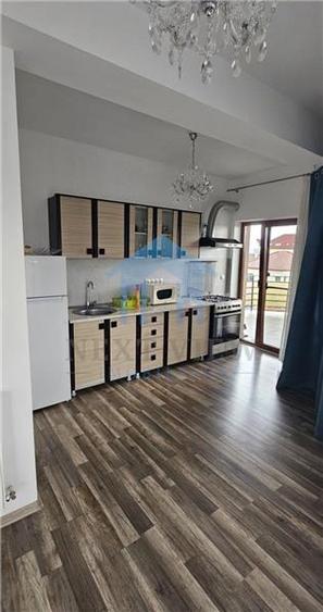 Apartament cu 3 camere decomandat în Bună Ziua