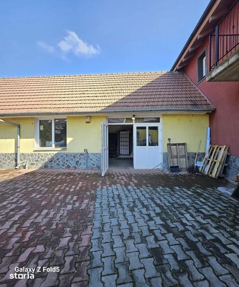 Spațiu comercial, de 220 mp, în Biharia