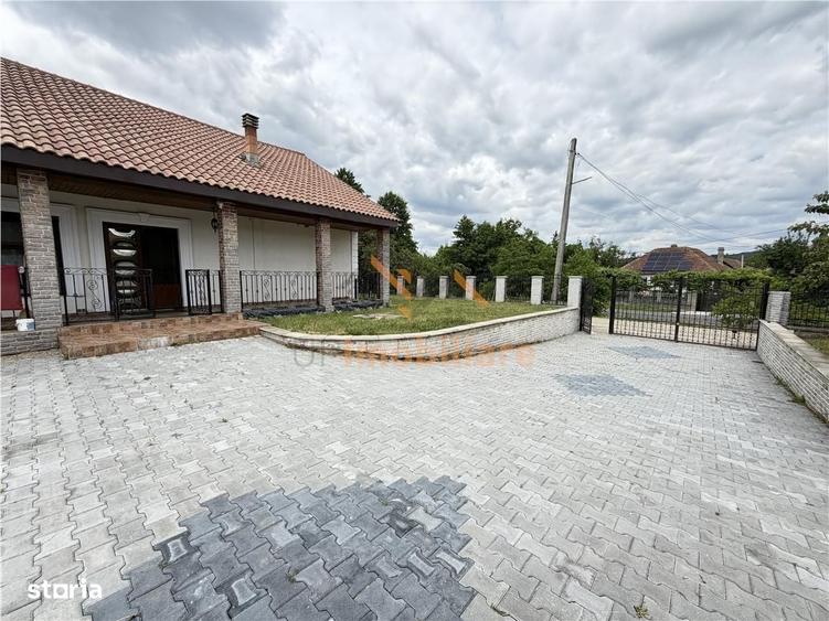 Casă cu 4 camere în Tileagd