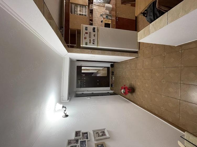 Apartament cu 3 camere semidecomandat, mobilat în Kogălniceanu