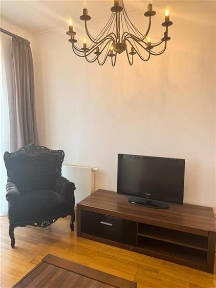 Apartament cu 3 camere decomandat, mobilat în Central
