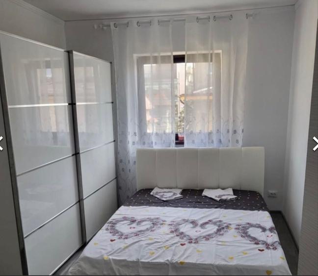 Apartament cu 2 camere decomandat în Victoriei