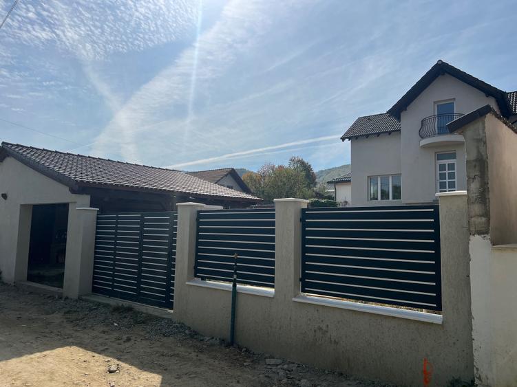 Casă cu 3 camere în Sadu