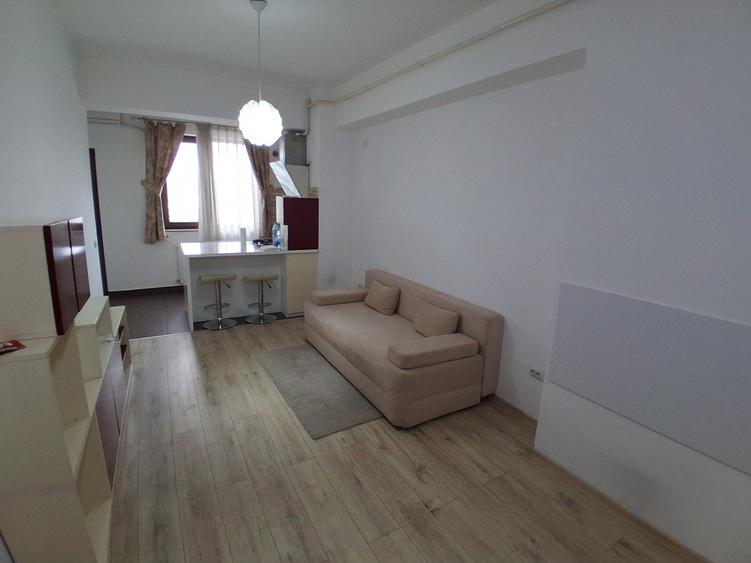 Apartament cu 2 camere semidecomandat, mobilat în Păcurari
