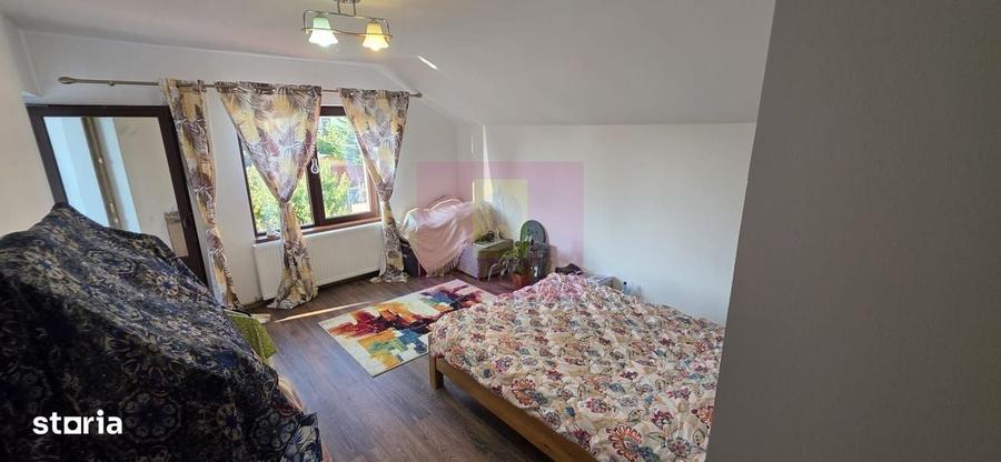 Casă cu 4 camere în Bănești