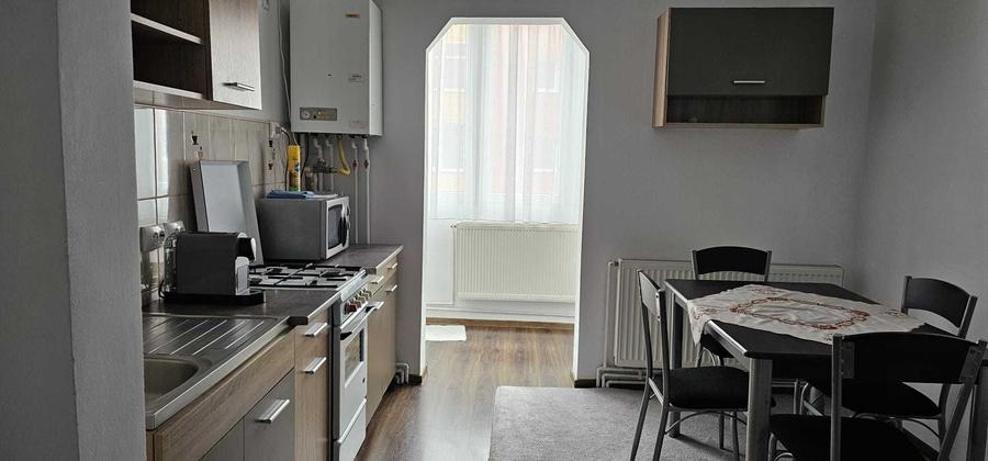 Apartament cu 2 camere decomandat în Central
