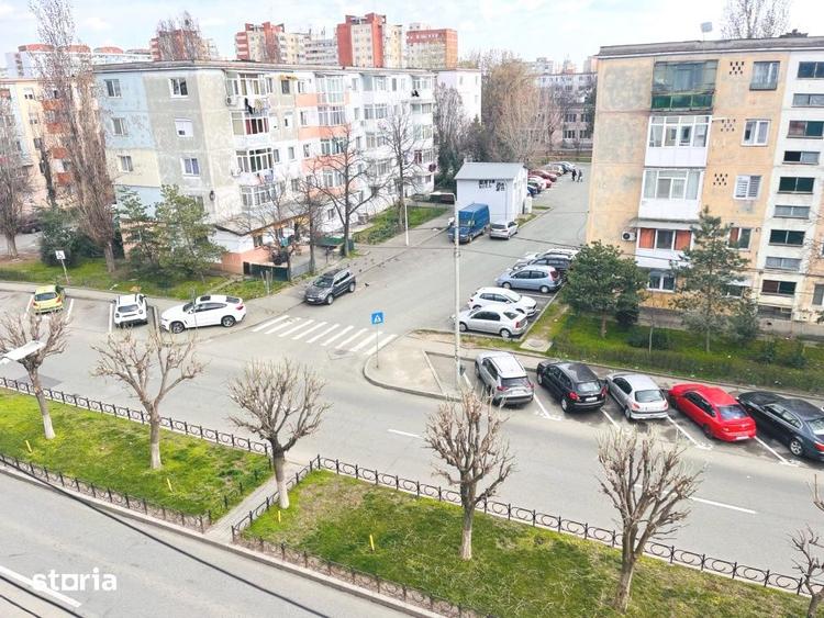 Apartament cu 4 camere decomandat, mobilat în Craiovița Nouă
