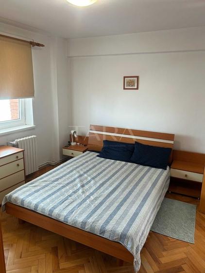 Apartament cu 4 camere decomandat în Zorilor