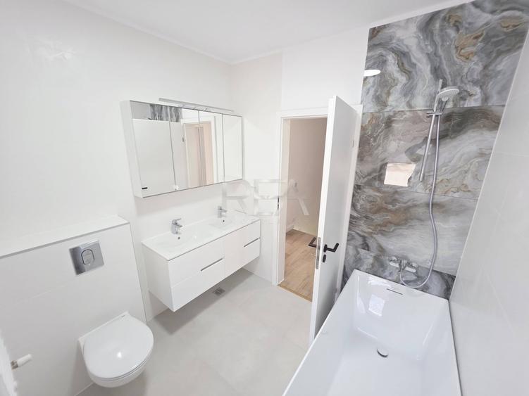 Casă individuală cu 5 camere cu Canalizare în Theodor Pallady