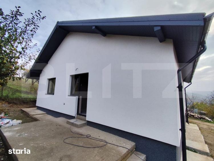 Casă cu 3 camere cu Teren 450 Mp în Bucium