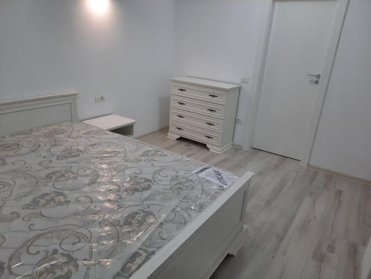 Apartament cu 2 camere decomandat, mobilat în Tractorul