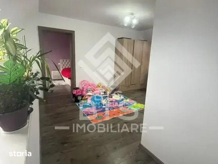 Apartament cu 4 camere decomandat în Calea Moldovei
