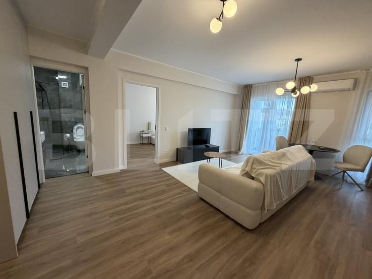 Apartament cu 2 camere semidecomandat, mobilat în Florești