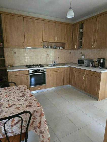 Casă cu 4 camere cu Teren 700 Mp în Central