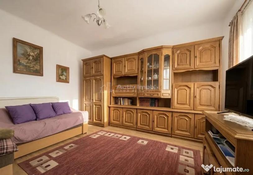 Casă cu 4 camere cu Teren 1439 Mp în Central