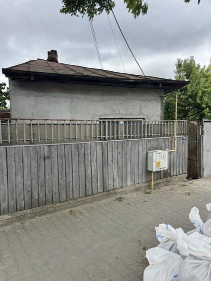 Casă cu 3 camere în Central