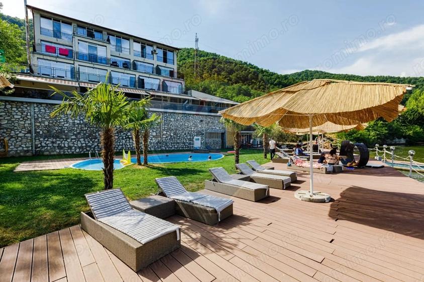 Casă cu 32 camere cu Teren 4600 Mp în Dubova