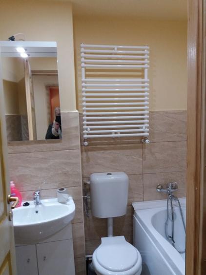Garsonieră decomandată în Central