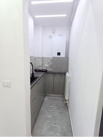 Garsonieră decomandată în Central